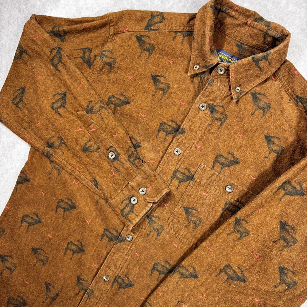 Woolrich Mens Elk Print Flannel Button Down Shirt Brown Size Medium Outdoor